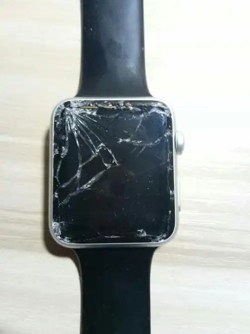 手表玻璃碎了修多少钱华为手表gt3玻璃坏了更换多少钱