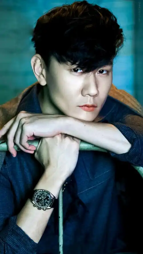 大家晒一下林俊杰的表情包或者帅照ω