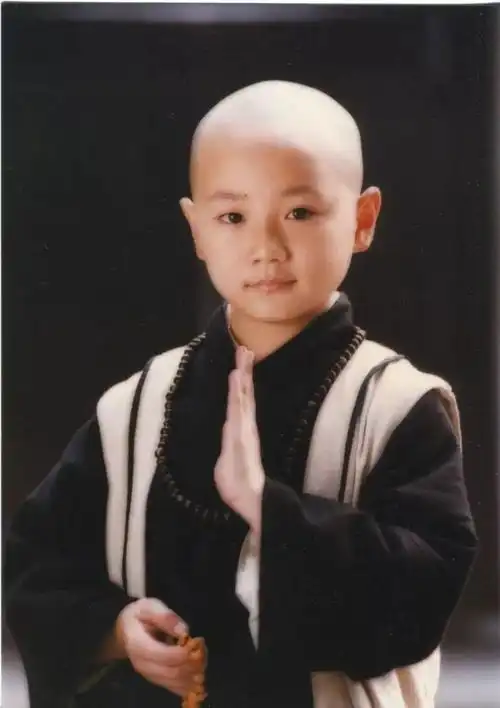 他是河马哥小时候除了释小龙之外最喜欢,最羡慕的小孩.