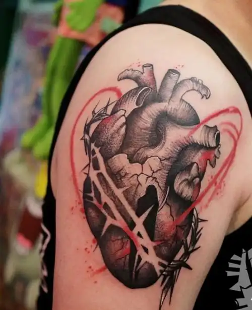 心脏纹身图案大全男女心脏纹身寓意5