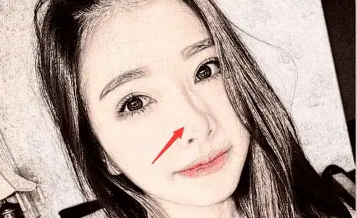 晚年孤独命的女人面相,哪种女人面相命苦