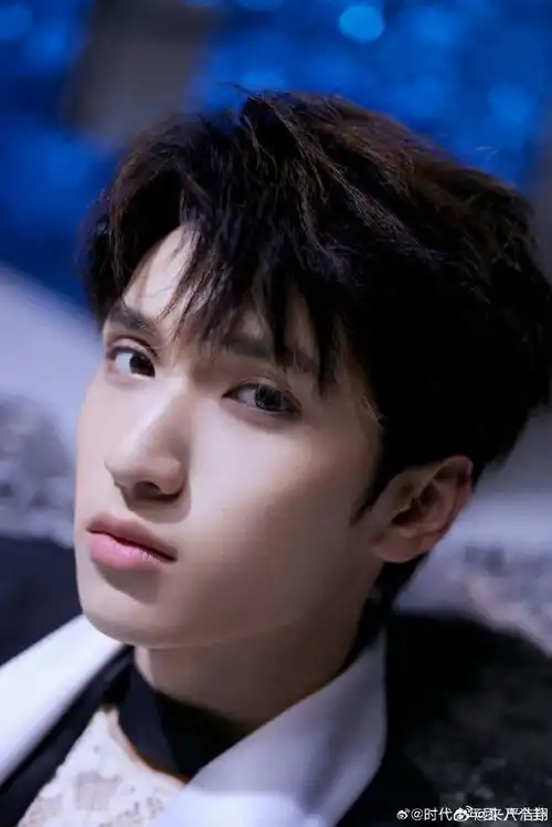 严浩翔新歌vocal##时代少年团成员晒照为严浩翔庆生