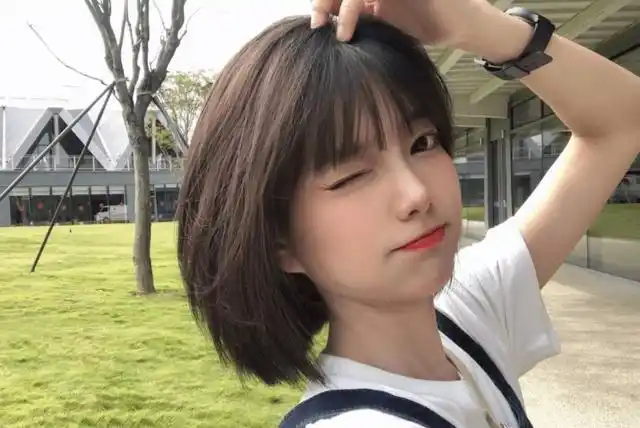 初中生迎来"发型新标准",男生改造后还可直视,女生却表示不满