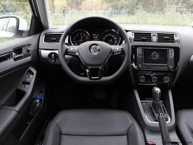 速腾中控方向盘