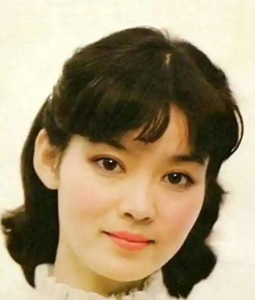 北京时间11月1日上午,中国著名演员潘虹最新消息!_电影_上海_崇明