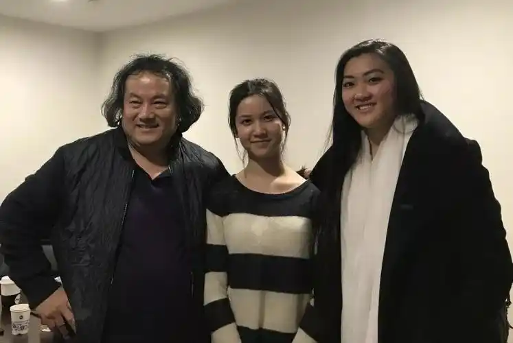 大师推崇备至的天才少女"拉啦啦"钢琴大提琴演奏会_李拉啦