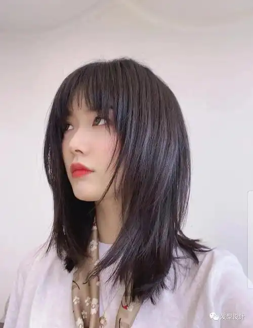 短中长发配氧气刘海,韩国网红们这样搭(圆脸发型图片女2020最新款中