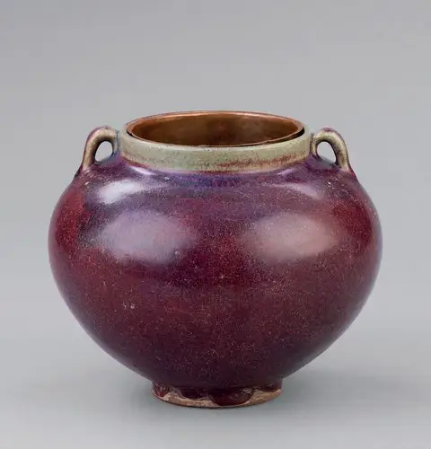 钧窑玫瑰紫釉双耳罐