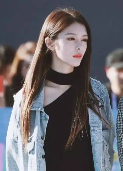 火箭私服pk:紫宁成大妈,徐梦洁下半身好壮,吴宣仪让人眼前一亮_yamy