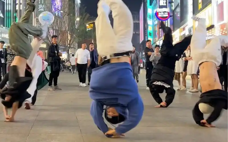 炫酷街舞 这也太秀了吧