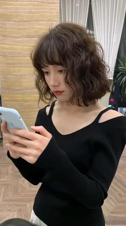 第一种,卷发波波头