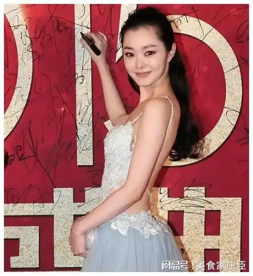 宋轶豁出去了穿露背装和靳东跳舞小白会不会吃醋啊