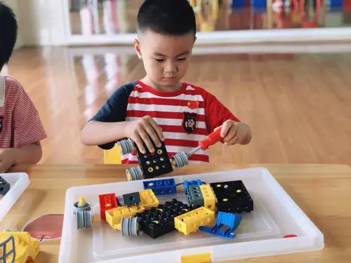 芦学皓乐高机器人展示相册