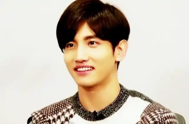 34岁沈昌珉官宣得子!妻子怀孕到生产全程陪伴,曾与宋茜传绯闻