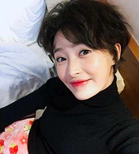 快女杨洋宣布改名 杨洋杨菲洋短发及发型图片