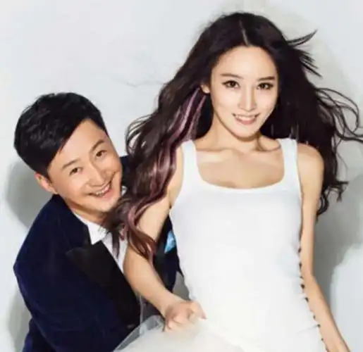 吴京妻子谢楠:嫁偶像,挺着孕肚办婚礼,4年生两子,成人生赢家