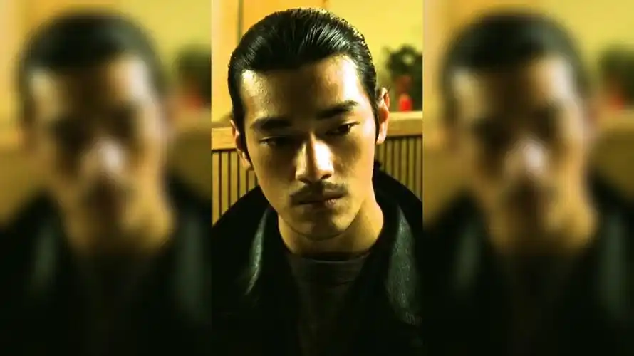 影视剧中剪头发的场面,金城武给李若彤剪头发,结果被她追着打