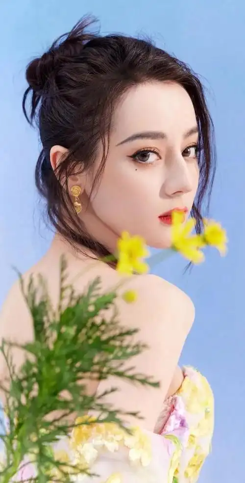 迪丽热巴高清魅力写真优雅迷人