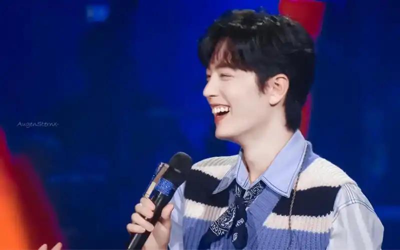 「肖战●14期笑容混剪」our song ‖ 兔兔糖分超标的126秒_哔哩哔哩_b