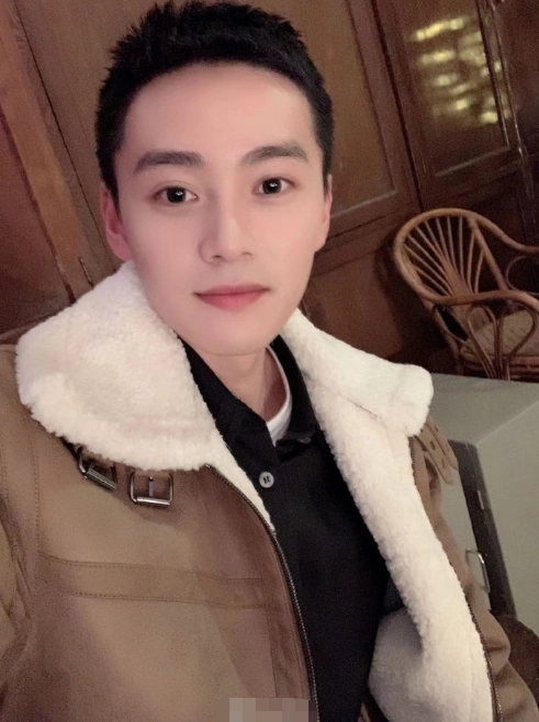 撒野男主已确定朱致灵坦言在看小说被书粉调侃不适合参演