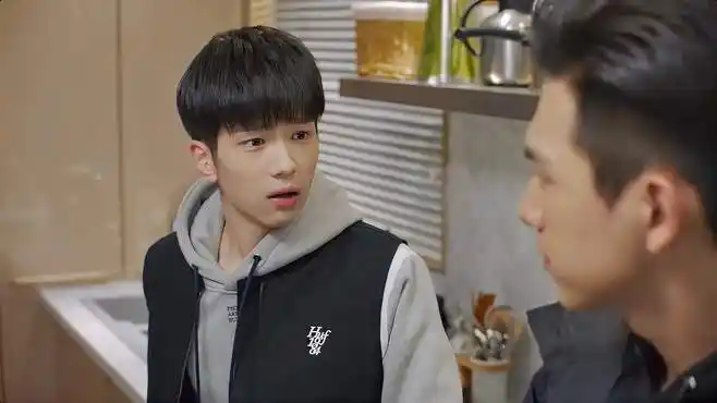 亲爱的,热爱的36:戴风偷吃宵夜被抓个正着,被韩商言逼着测手速-影视综