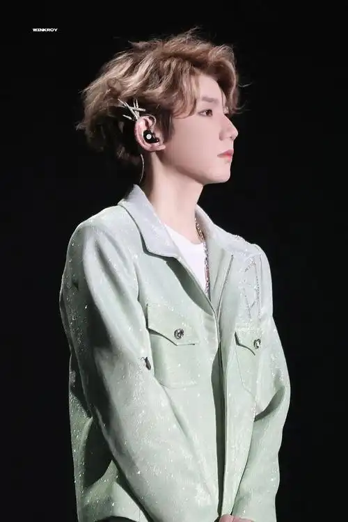 与王源十年璀璨共往