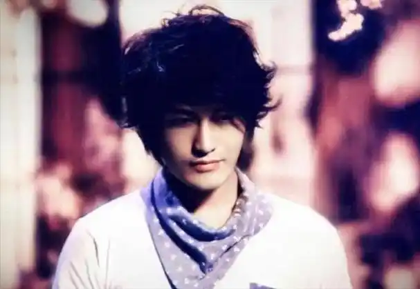 有一种整容叫黄晓明离婚前妻杨颖没什么变化他像换了个人