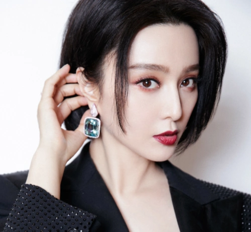 原创范冰冰15岁学生照被疯传五官精致眼神清澈这才叫做倾国倾城