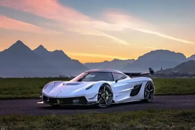 布加迪凯龙16亿图片布加迪凯龙16亿上最贵的车5000亿