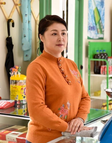 原创谢大脚年轻颜值不输小花本以为开玩笑看到年轻时照片太惊艳