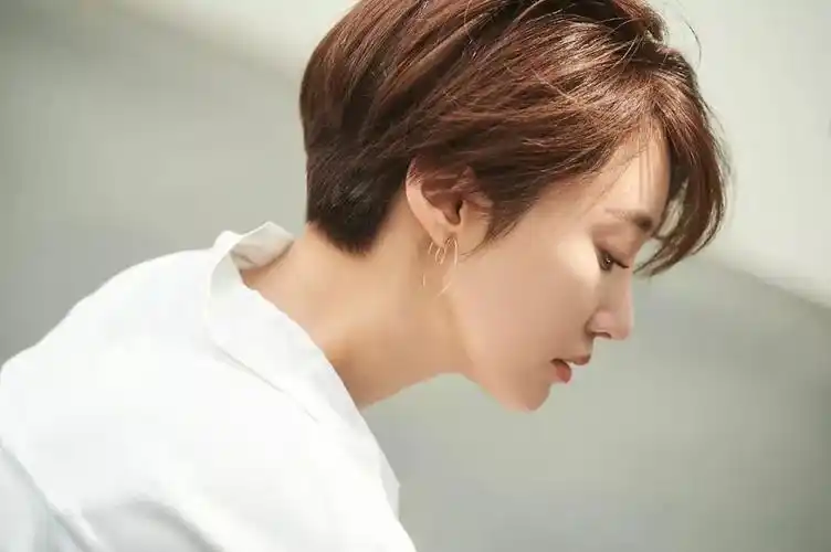 高俊熙短发撩到你腿软