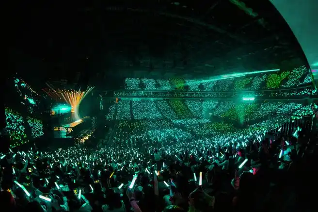 tfboys415十周年#  每一年都在漫漫绿海中陪你长大,如今组合成为谷ゥ