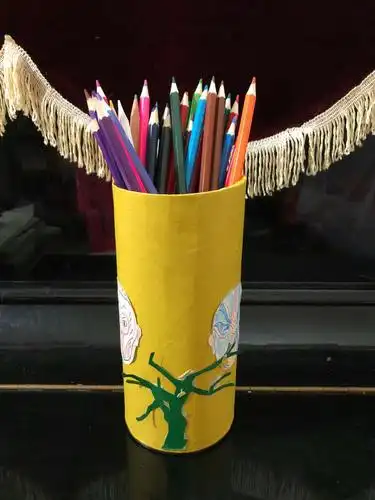 (4)防疫期间线上学习,加乐中心学校五,六年级学生美术手工作业