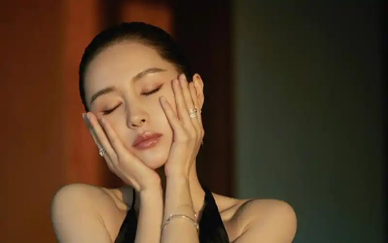 王子文性感头像图片57