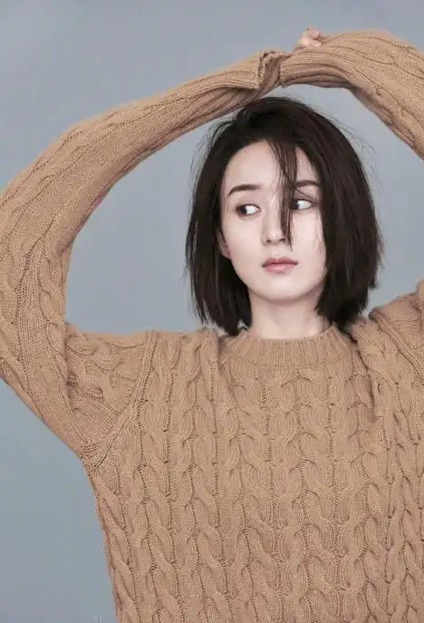 赵丽颖的毛衣可以从初秋到深秋 颖宝各种演绎时髦_网易订阅