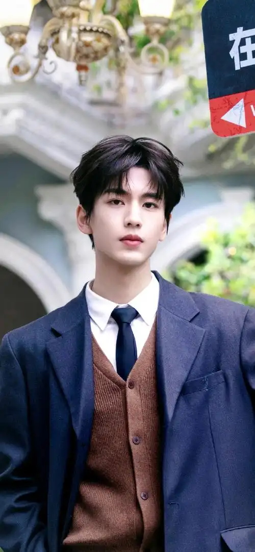 张凌赫#  来了就了解一下江苏省天一中学校草97毕业于南京师范大学