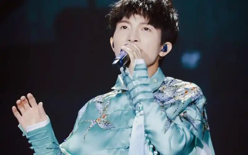 【周深】20191207身骑白马&think of me&贝加尔湖畔&漂洋过海来看你&