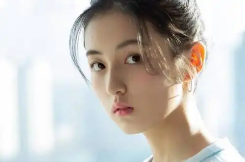 关注度近期飙涨的十强00后女明星之首是谁?张子枫文淇黄忆慈