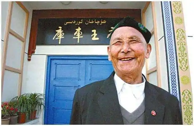 达吾提·买合苏提是第十一代亲王买合甫孜侄儿,由于买合甫孜没有儿子