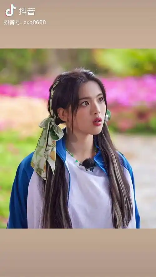 杨超越同款发型发量少加根发带进去元气满满少女感十足的丝巾双马尾