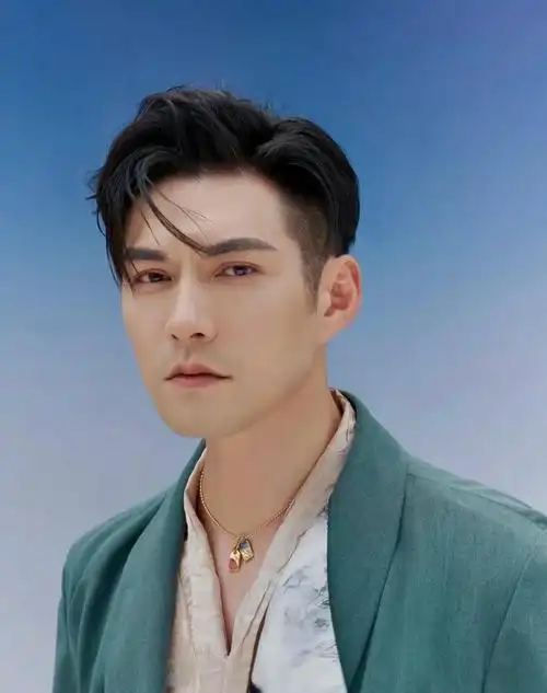 严屹宽用了26年明白一个道理男人真不能长得太帅