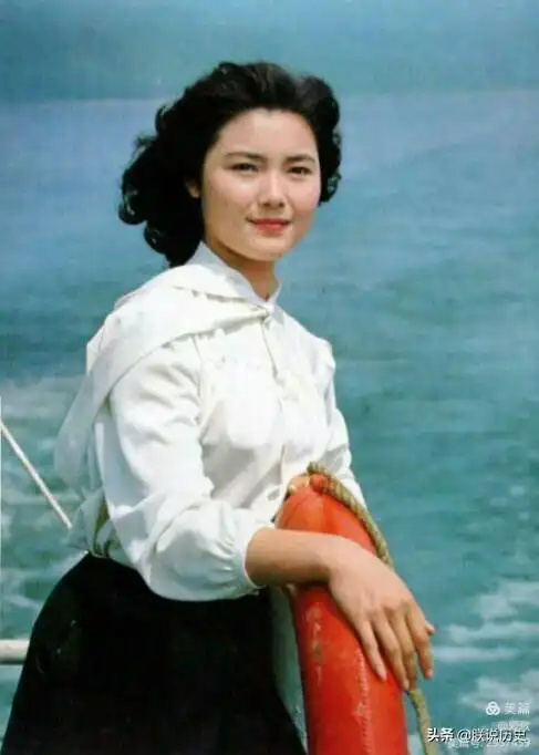 80年代女影星姜黎黎,罕见剧照老照片,与丈夫汪宝生相伴一生