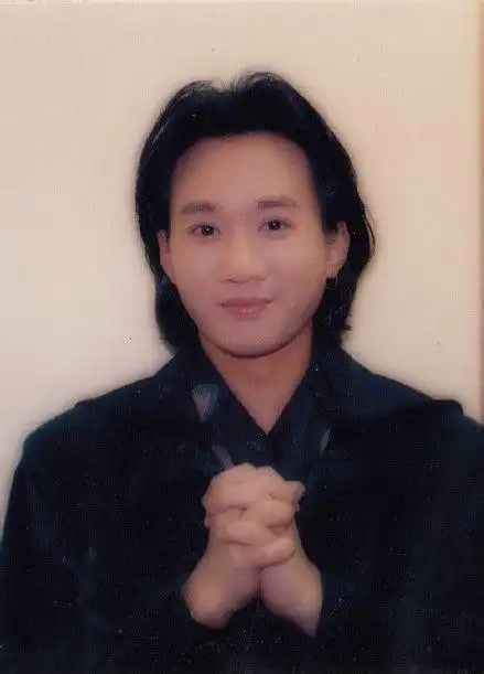 p>黄家驹(1962年6月10日—1993年6月30日),出生于中国香港,祖籍广东