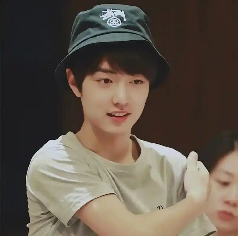 肖战 #少年感 奶萌奶萌的战战 - 抖音