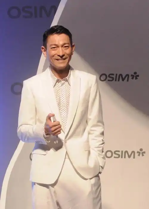 男神也老了刘德华庆祝59岁生日直播老态明显坦言感谢歌迷