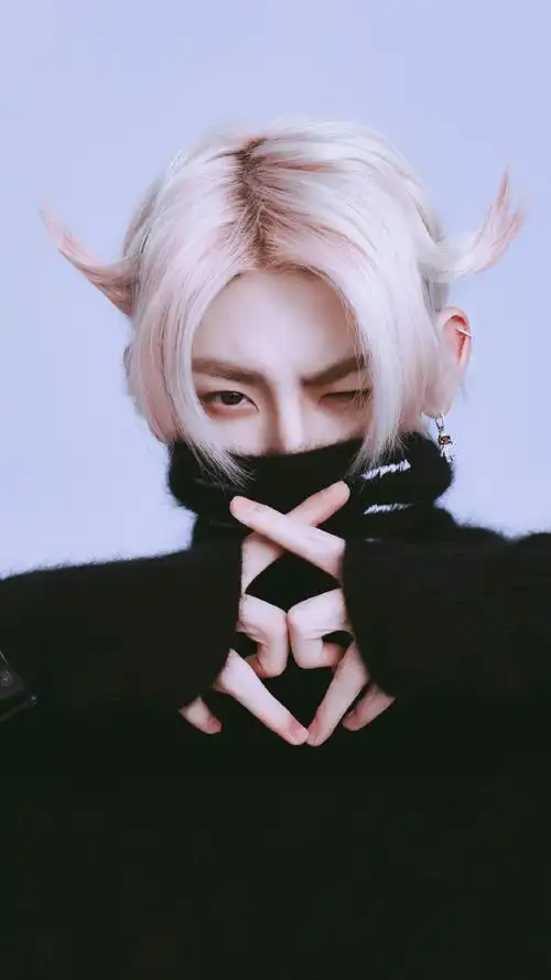 小鬼王琳凯超话7815#小鬼王琳凯美院招生办主任#小恶魔baby