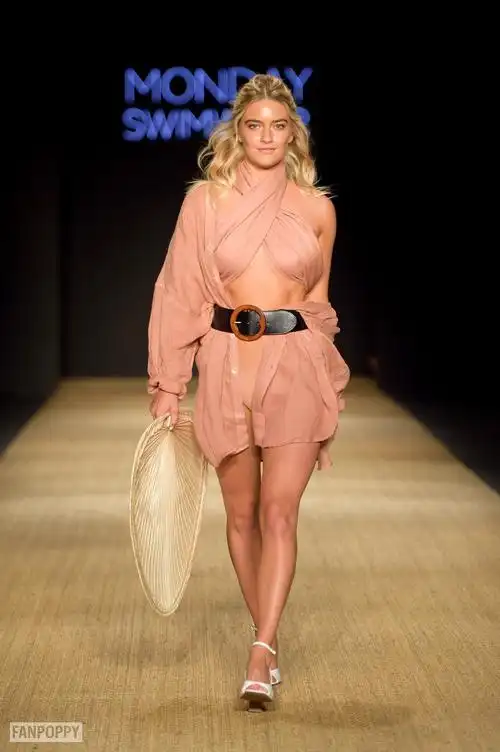 2019迈阿密泳装周mondayswimming泳装秀图集