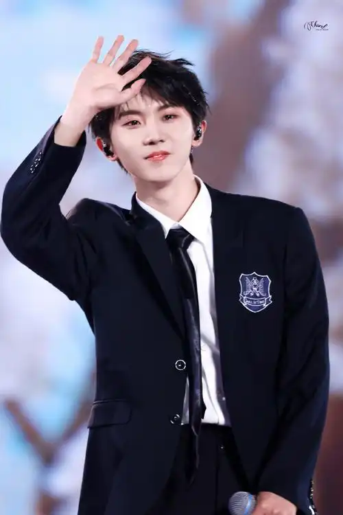 马嘉祺楼间楼演唱会##马嘉祺灿烂的花园