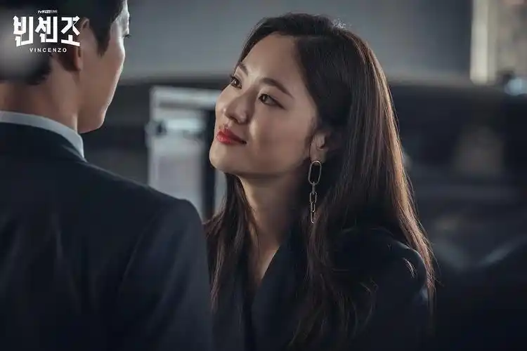 vincenzo中文别名:黑道律师文森佐;漩涡类别:电视剧类型:剧情片标签