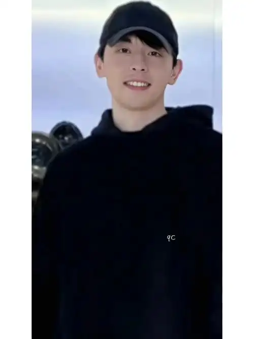 邓伦素颜真好看